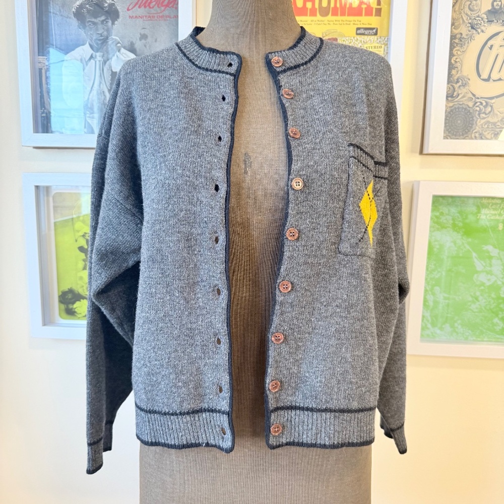 🤍 Vintage 80s Grey Knit Cardigan with Argyle Pocket - Picture 4 of 8